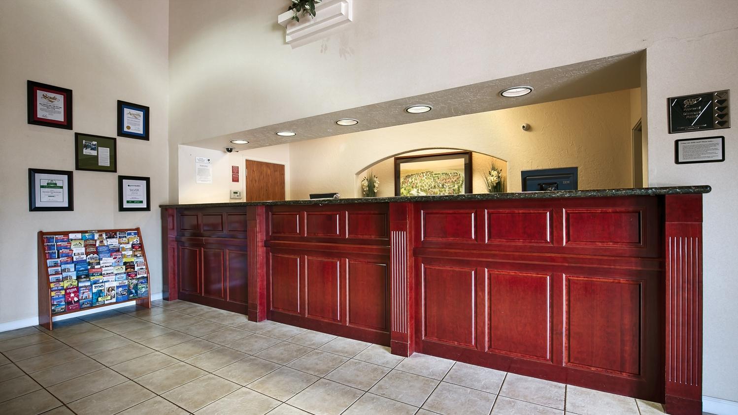 Best Western Plus Villa Del Lago Inn Patterson Luaran gambar