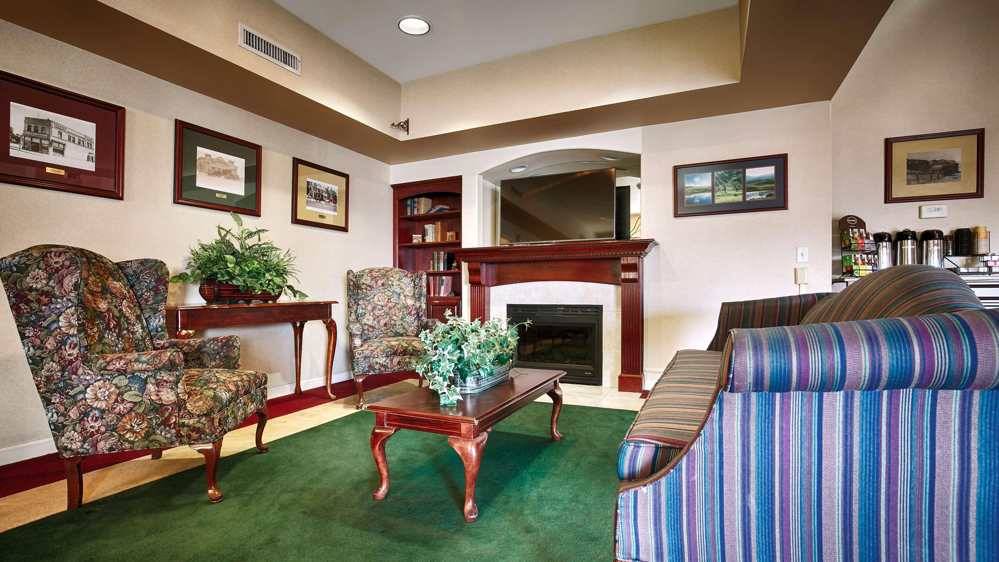 Best Western Plus Villa Del Lago Inn Patterson Luaran gambar