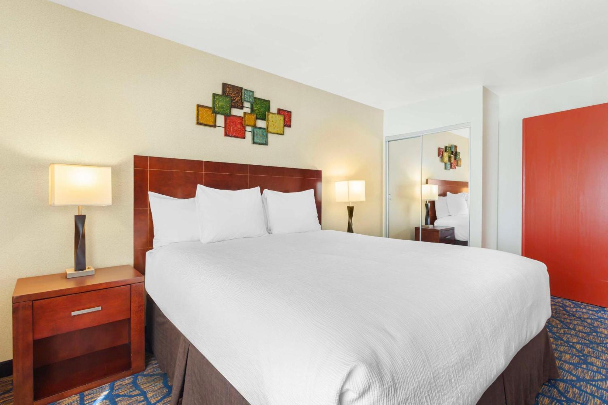 Best Western Plus Villa Del Lago Inn Patterson Luaran gambar