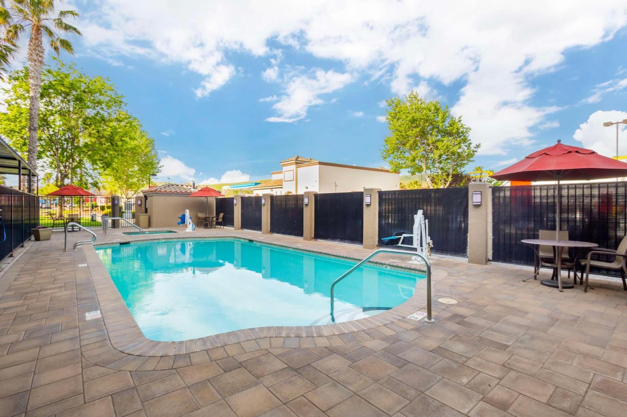 Best Western Plus Villa Del Lago Inn Patterson Luaran gambar